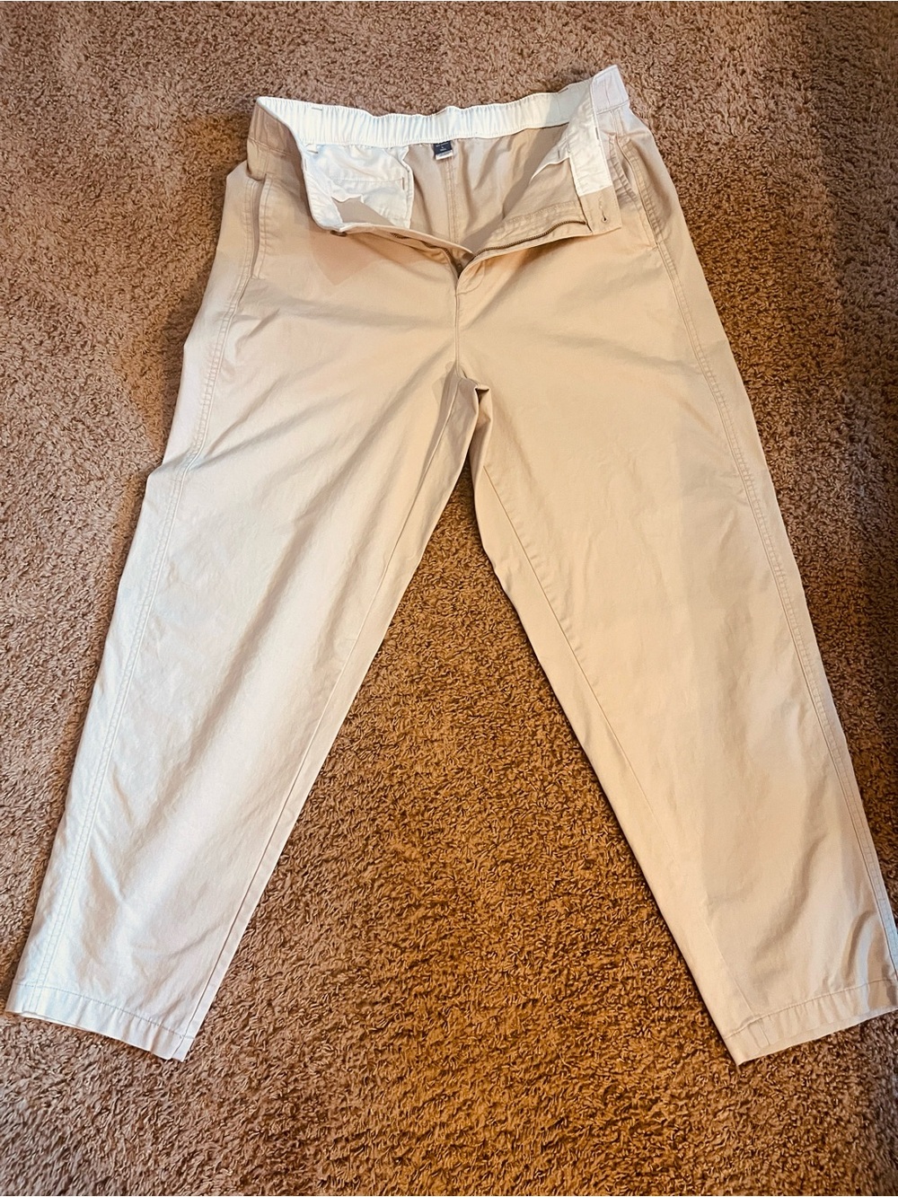 Old Navy Women’s Khaki Chinos - Light Beige